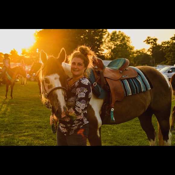 Meet your Posher, Brandi - Picture 3 of 3